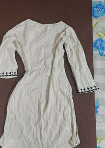 Embroidered White Kurta