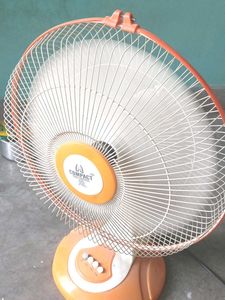 Super Fast Table Fan With Three Modes.Almost New