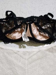 Lace Bra &amp; Panty Set