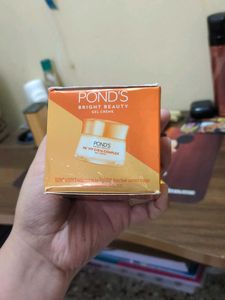 Pond's Bright Beauty Gel Creme