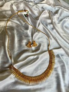 Golden Jewellery Set