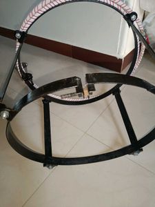 Aari Stand With Ring