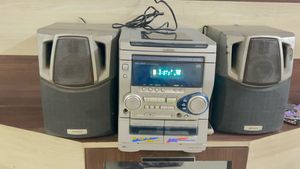 Aiwa Stereo System