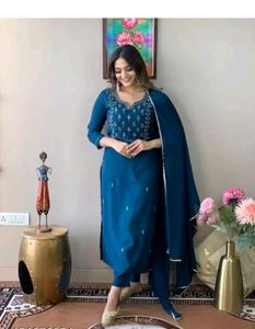 New/Unused Beautiful Embroiderd Kurta Set