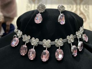 Elegant Floral Drop Necklace Set