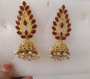 Leaf Pattern Jhumkas