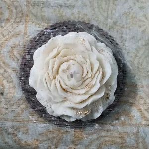 Rose Scented Decorative 2 Candles With Stand