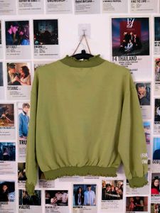 Green Sweatshirt🌱