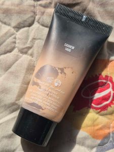 Huda Beauty FauxFilter Foundation