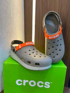 Crocs Hike