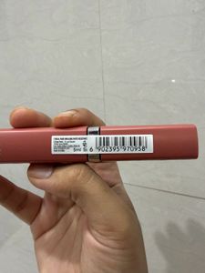 Loreal Paris Matte Resistance Liquid Lipstick.