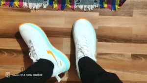 Avlon white multi colour running Sneakers