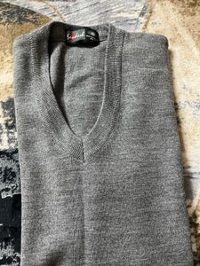 Gray Sleeveless Sweater Vest
