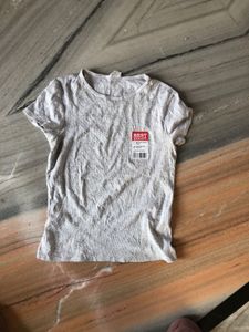 Cute 🌷Grey stretchable wool tee🎗️