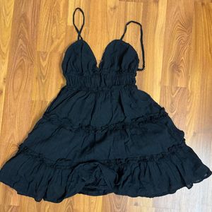 Black Flowy Mini Dress Size M