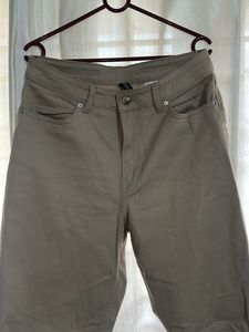H&M Beige Cropped Pants