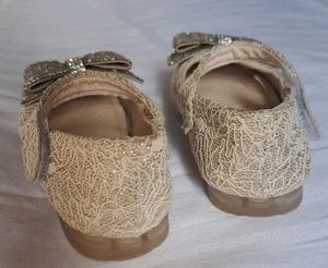 Bow Sequins Shiny and Floral Lace Ballerina.