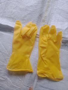 RUBBER HANDGLOVES (Yellow).