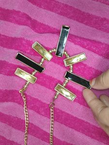Black An Golden Pretty Necklece