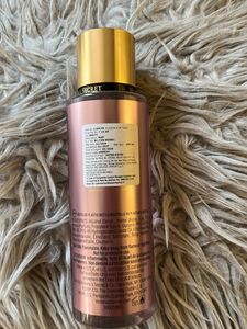 Victoria’s Secret Velvet Petals Body Mist