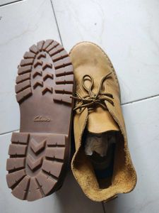 New Clarks Leather Ankle Boots good polish Needed