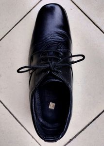 Pure Leather Size 6 Black Shoes