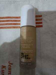 Mamaearth Glow Serum Foundation