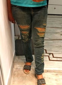 Super Stylish Ripped and Distressed Denims