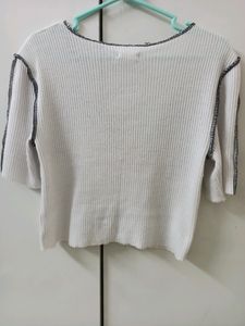 Women&#39;s White Contrast Stitch Top