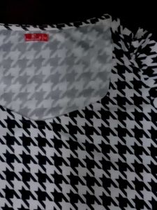 Houndstooth Print Top