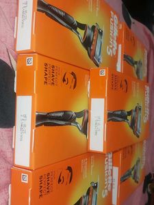 Sale - Gillette Fusion5 Razor COMBO