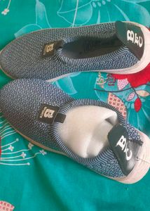 Comfortable Sports Shoes