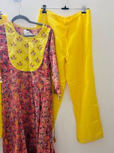 Hello And Pink Suit Set