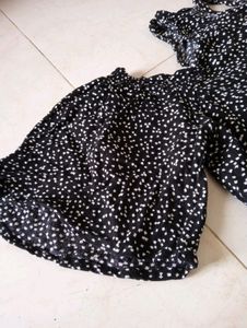 COLD SHOULDER TOP🖤