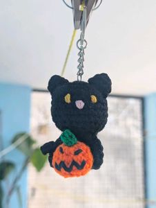 Crochet Black Cat Pumpkin Keychain