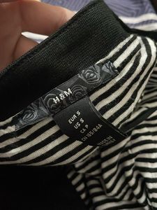 H&amp;M Elegant Black Cropped Jacket