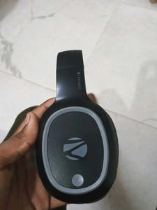 Black Wireless Headphones