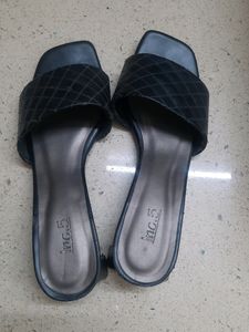 INC.5 women  Black Textured Open Toe Heels