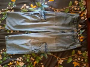 Wide Leg Cargo Jeans