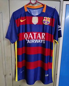 FC Barcelona 2015-16 Home Kit. Size: M With Messi Print At The Back!