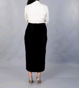 Valvet Skirt