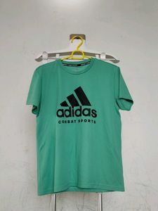 Adidas Tshirt