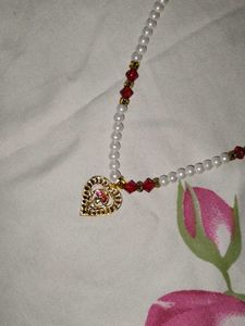 GRABBY NECKLACE