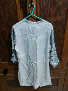 Sabhyata Short Kurti
