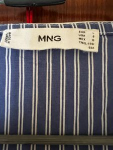 Short Pin Striped Ruffle Collar Top