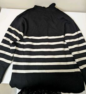 Stripped Zip Up Sweatshirt