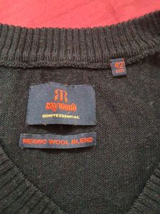 Men&#39;s Long Sleeve V-Neck Sweater