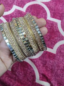 Sparkling Bangle Set