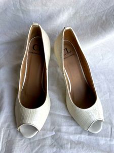 Carlton London heels