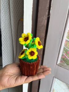 Cute Sunflower Pot For Gifting Your Loved Ones